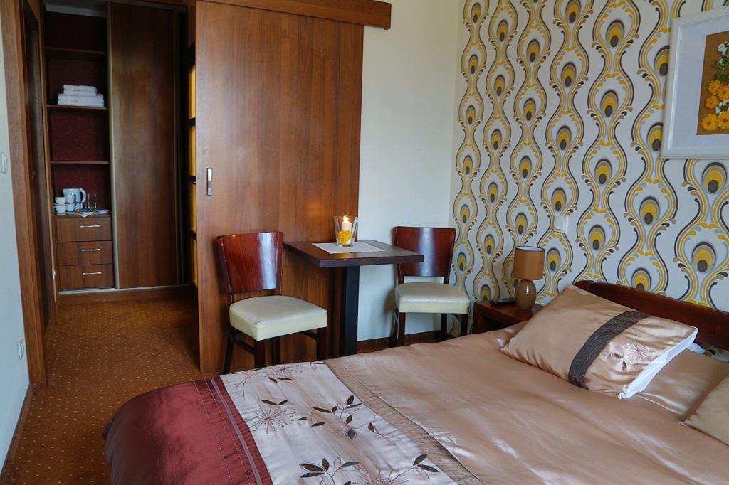 Pod Wzgorzem Bed & Breakfast Фромборк Номер фото