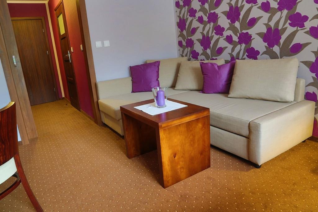 Pod Wzgorzem Bed & Breakfast Фромборк Номер фото