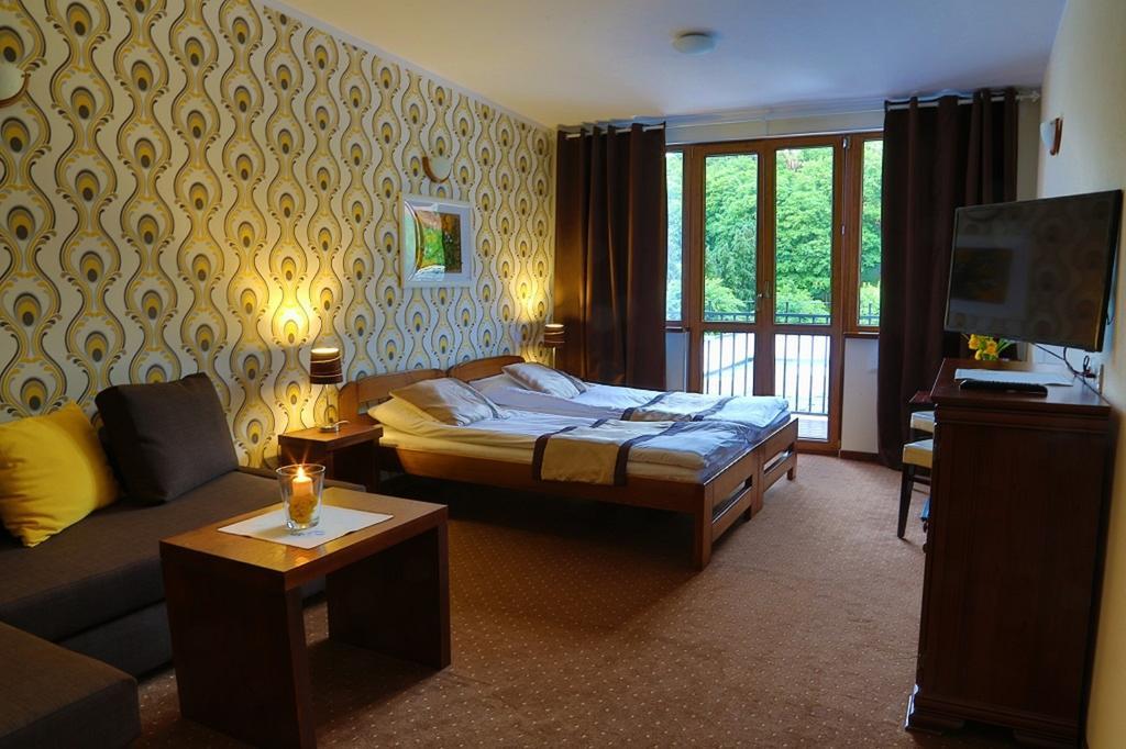 Pod Wzgorzem Bed & Breakfast Фромборк Номер фото