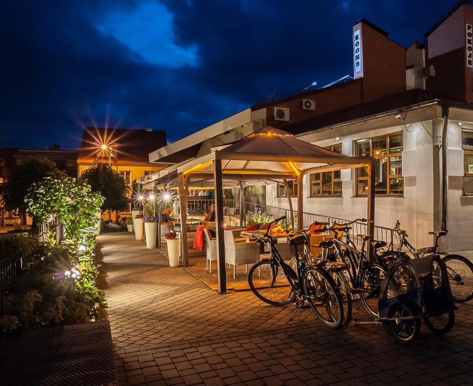 Pod Wzgorzem Bed & Breakfast Фромборк Экстерьер фото