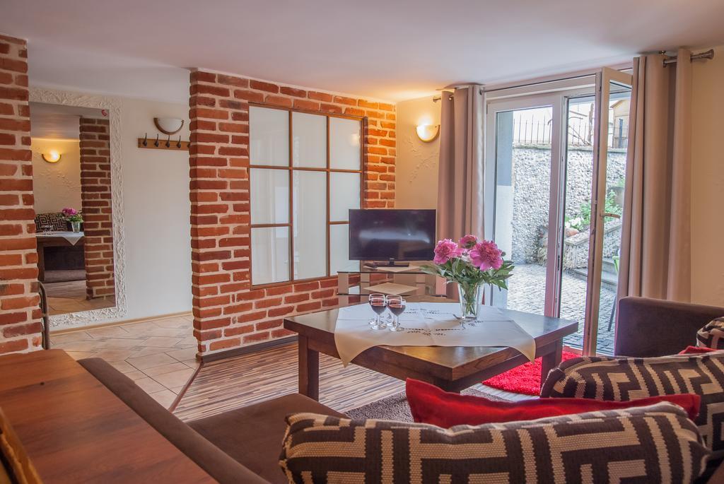 Pod Wzgorzem Bed & Breakfast Фромборк Экстерьер фото