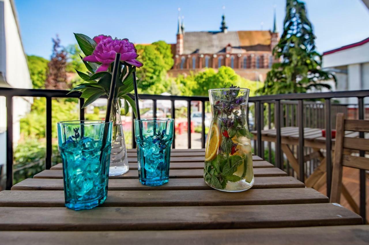 Pod Wzgorzem Bed & Breakfast Фромборк Экстерьер фото