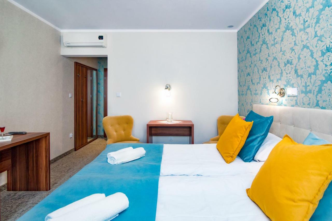 Pod Wzgorzem Bed & Breakfast Фромборк Экстерьер фото