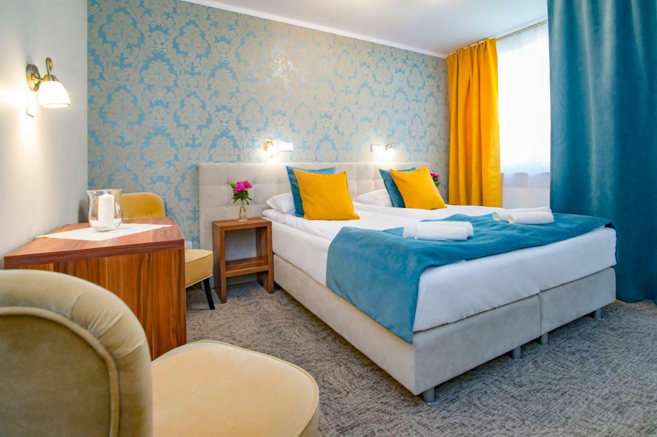 Pod Wzgorzem Bed & Breakfast Фромборк Экстерьер фото