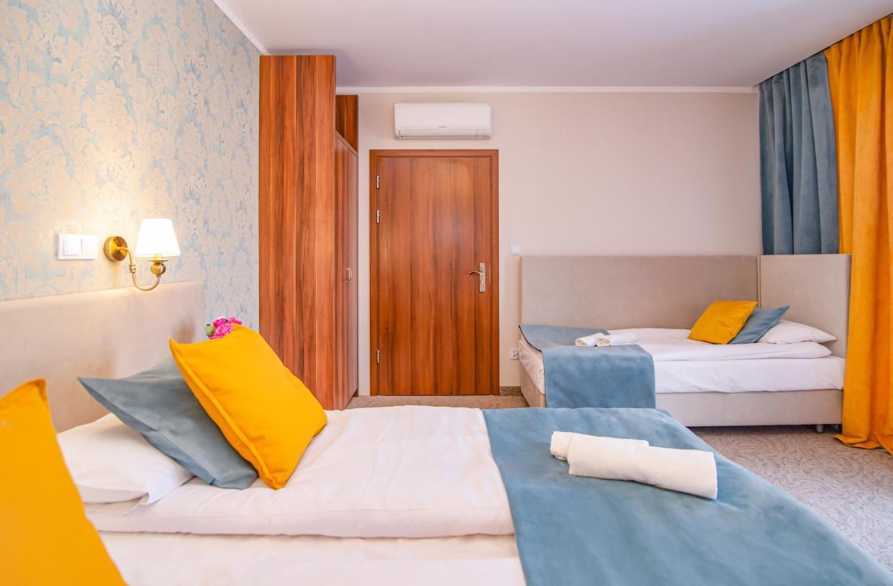 Pod Wzgorzem Bed & Breakfast Фромборк Экстерьер фото