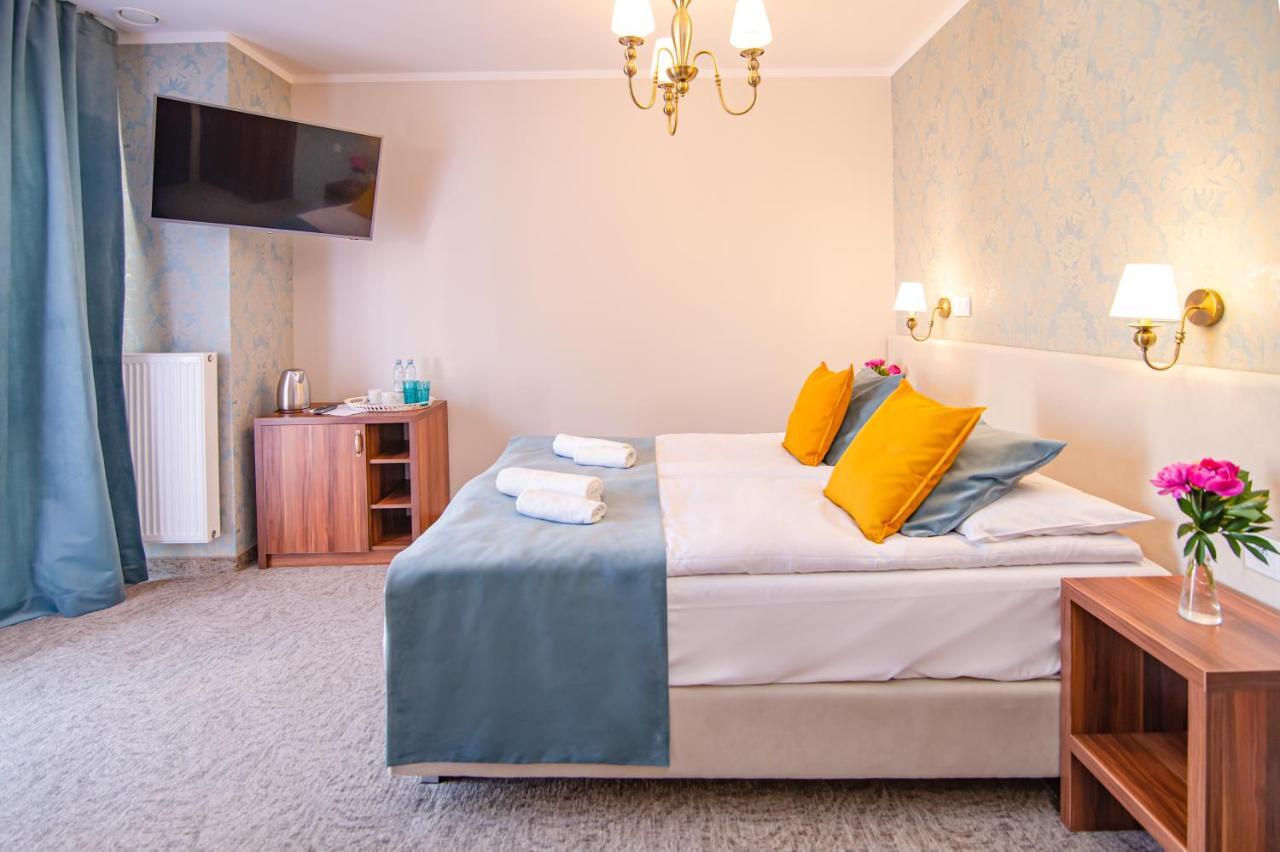 Pod Wzgorzem Bed & Breakfast Фромборк Экстерьер фото