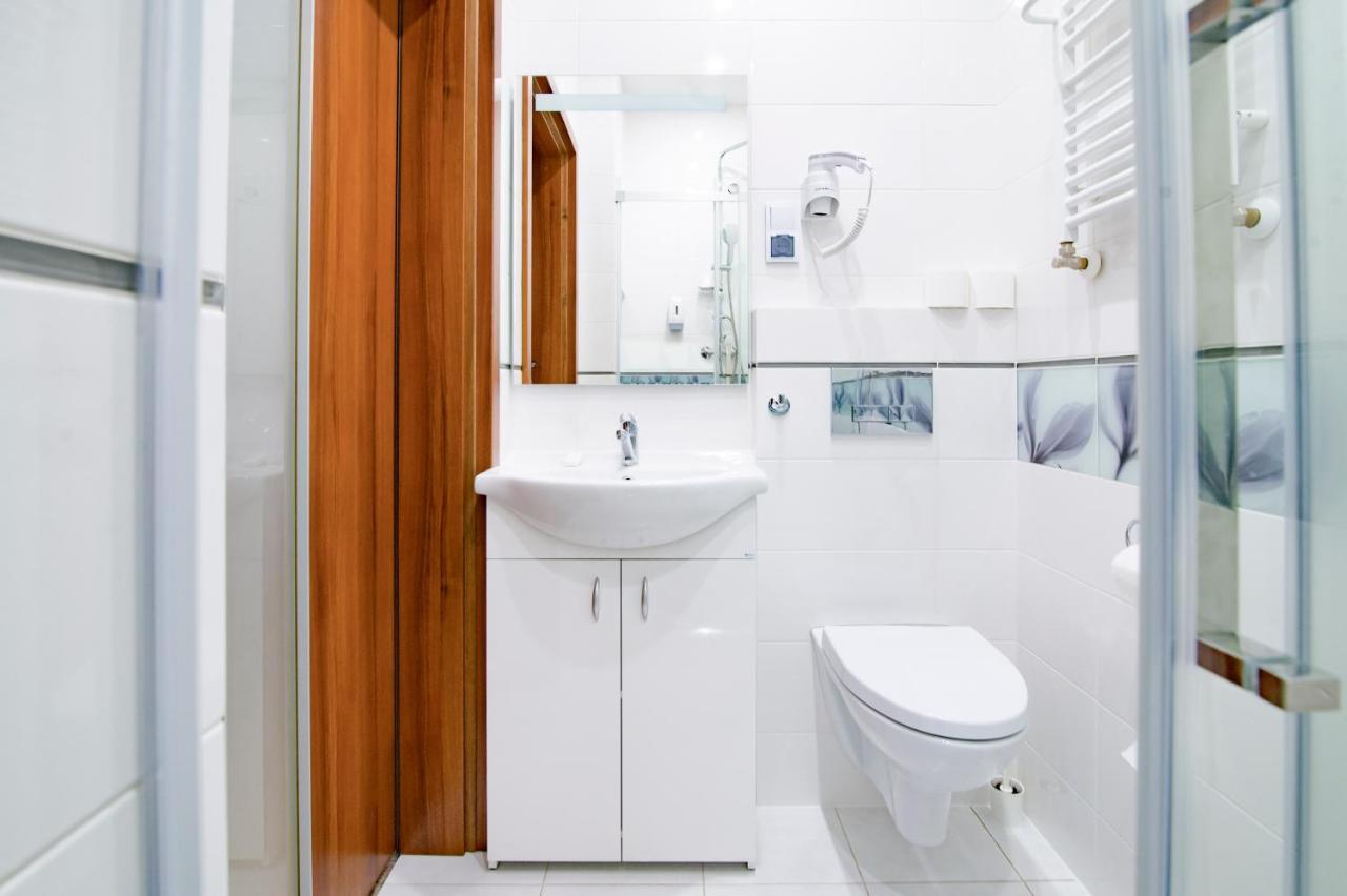 Pod Wzgorzem Bed & Breakfast Фромборк Экстерьер фото