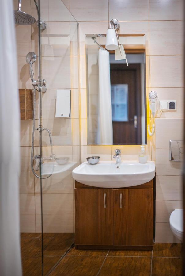 Pod Wzgorzem Bed & Breakfast Фромборк Экстерьер фото